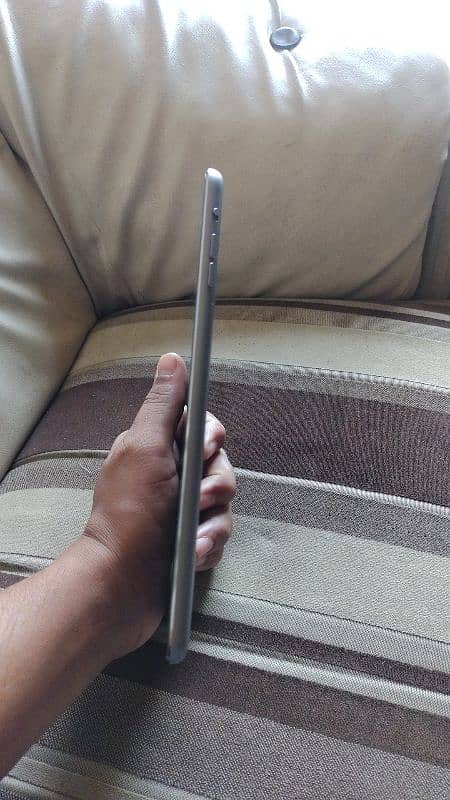 ipad mini 2  16GB 4