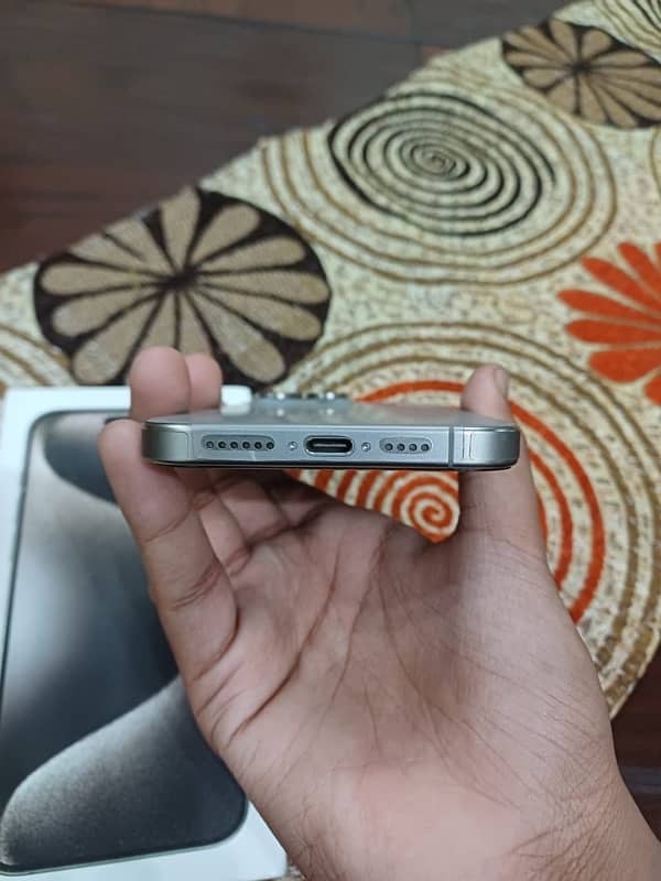 iphone 15 pro max factory unlock 256 gb 10/10 6