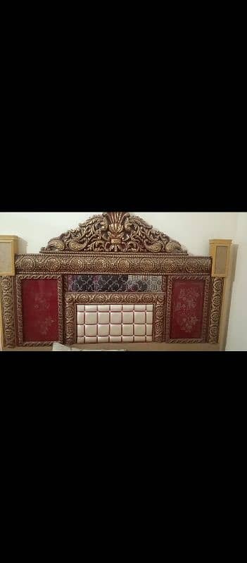 almari 3door, king size bed with side table, dewider hai, singar maiz 5