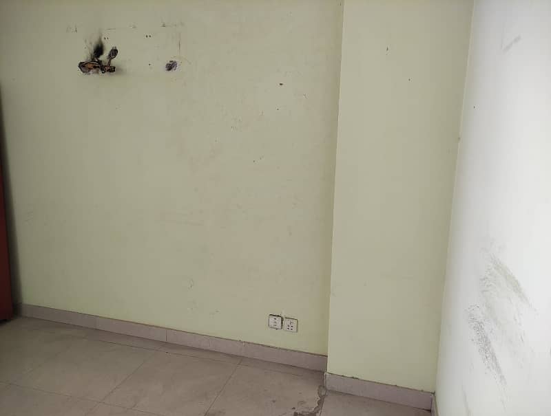 2 BED APARTMENT | AA BLOCK | FACING CANAL | NON FURNISHED | LIFT AVAILABLE 24/7 13