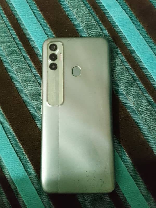 Tecno spark 7 pro 0