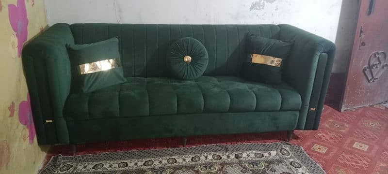 vip sofa 3Seater canditaion 10/10 2