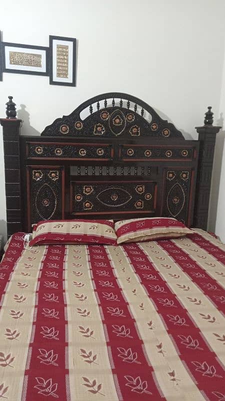 Tali wooden king bed 0