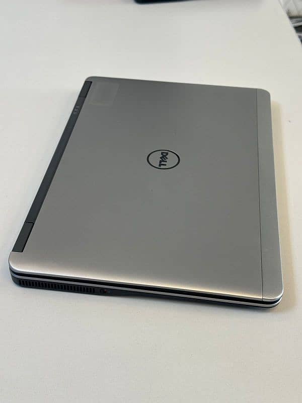 *DELL LATITUDE* _7240_  I5/4th generation 1