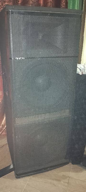 dj sound system 15 inch speaker with 1000w mixser condition 10/09 3