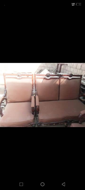 5 seater sofa very good condition leather covered just luke new 2