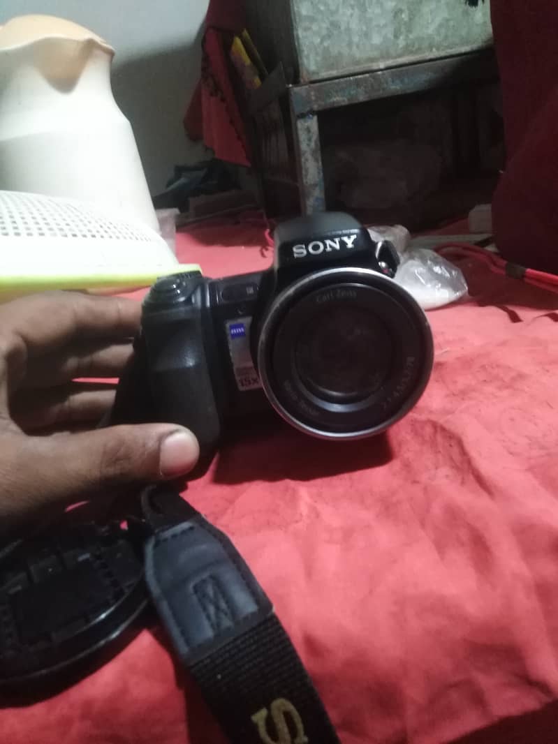 SONY DSC H7 VIDEO CAMERA URGENT SELL 15 thousand final prize 5