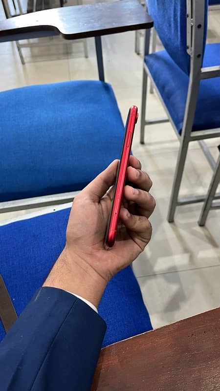 iPhone XR 128jv 5