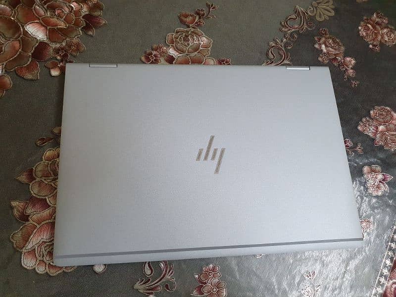 HP Elitebook 1030 g2 x360 Touchscreen 1