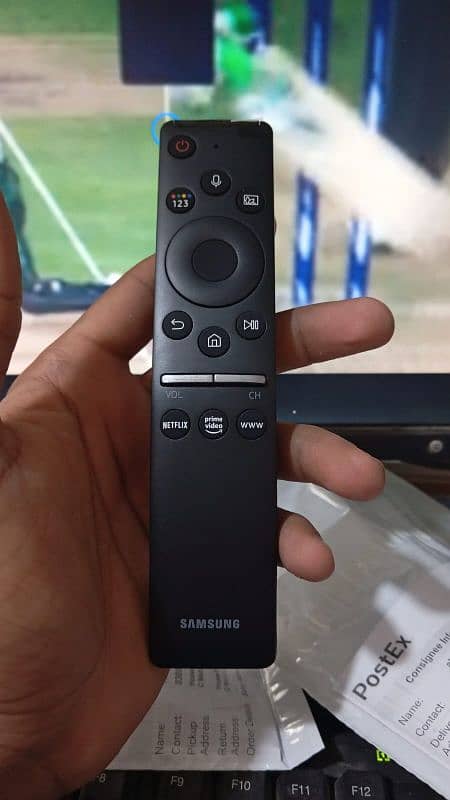 New Samsung ginenu voice remote for sale. 1