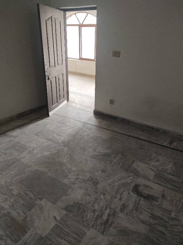 DOUBLE UNIT OLD HOUSE FOR SALE NEAR ASKAR 14 10