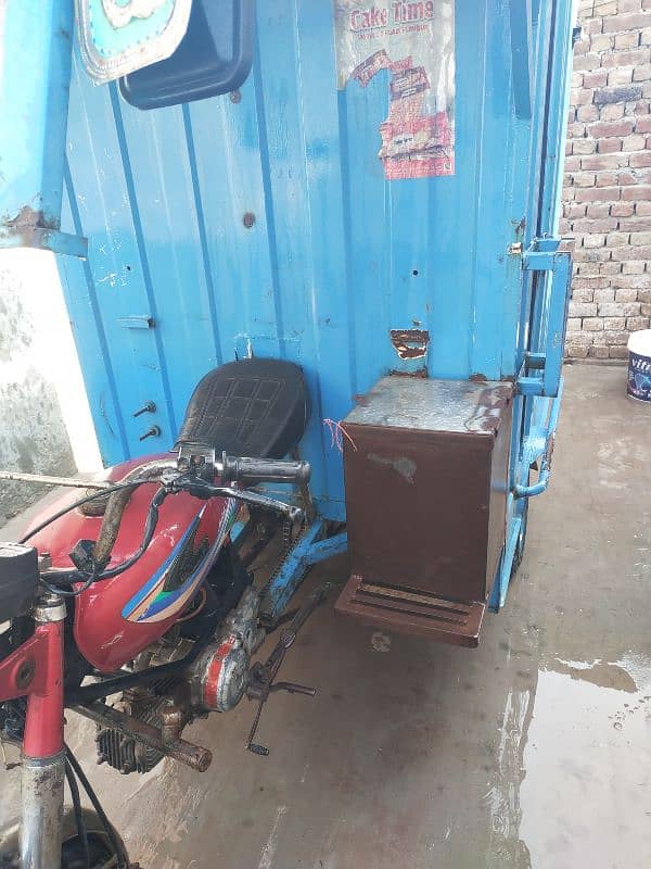 rickshaw used for sales man 14