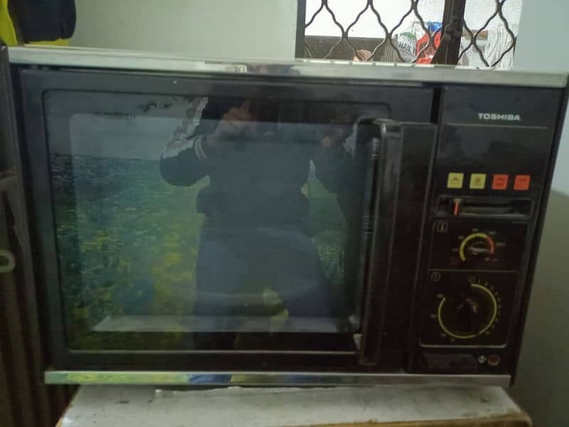 Toshiba microwave urgent sale 6