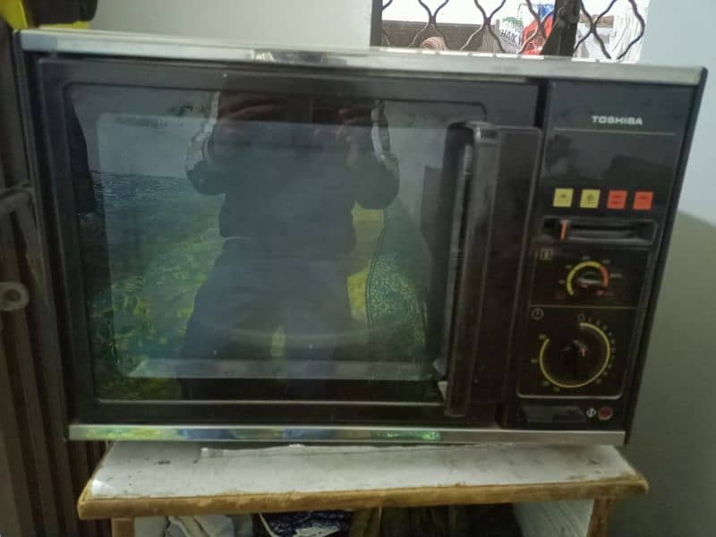 Toshiba microwave urgent sale 9