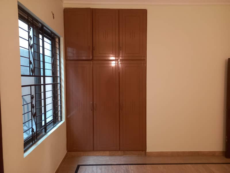 10 MARLA HOUSE AVAILABLE FOR RENT IN WAPDA TOWN PHASE 1 BLOCK E2 12