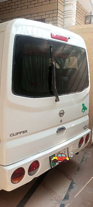 Nissan Clipper 2011 1