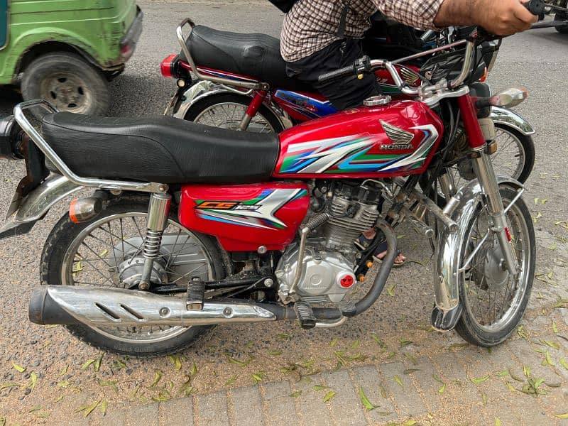 Honda 125   good condition available for sale 0