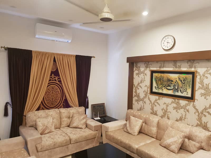 FULLY FURNISHED 10 MARLA IDEAL LOCATION FIRST FLOOR AVAILABLE FOR RENT IN WAPDA TOWN (UPS INSTALLED) 1