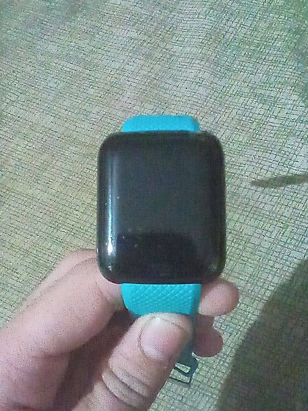 Id 116 plus smart watch condition 10/10 all ok with straps 1