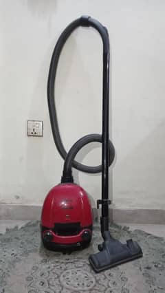 vacuum cleaner ( Midea )