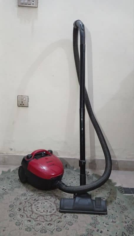 vacuum cleaner ( Midea ) 1