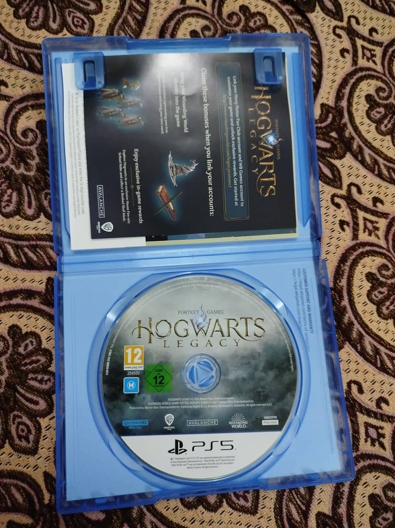 Hogwarts Legacy PS5 Disc (Scratchless) 1