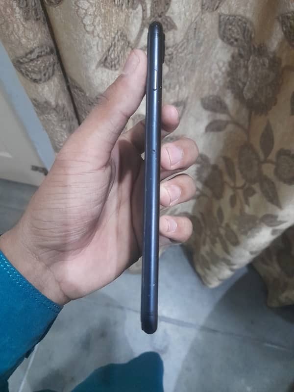 I phone 7plus 128 nonpta 3