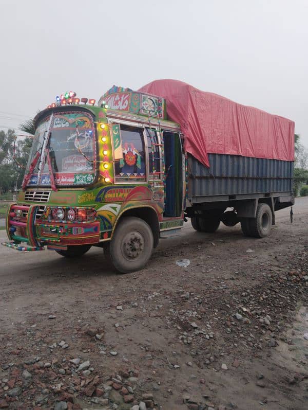 Bed Ford Truck with Marcdies cabin 2