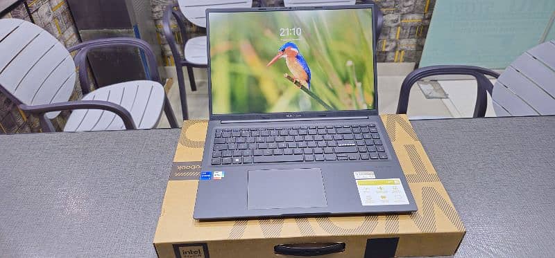 Asus Vivo Book R1605Z  core i7 12th generation 18