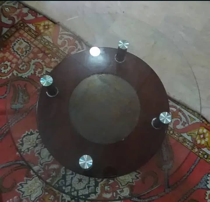 Luxury Round Wooden Table with Glass Top – Best Deal in Pakistan! 3