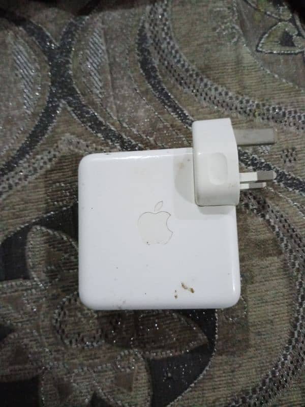 Apple Laptop charger C-type 61 W USB power adapter 0