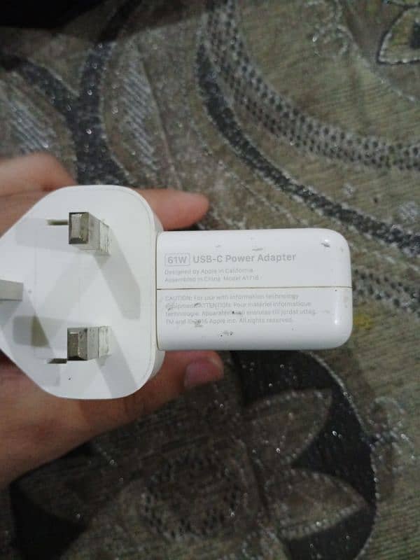 Apple Laptop charger C-type 61 W USB power adapter 1