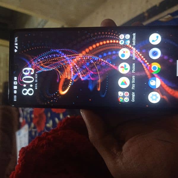 Aquos R5G Mobile 25000 fnf 0