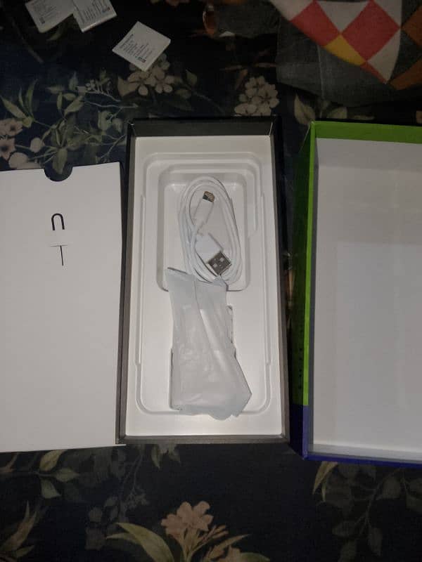 INFINIX HOT 40 PRO 0