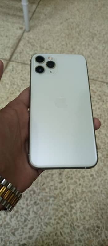 iPhone 11 Pro 5