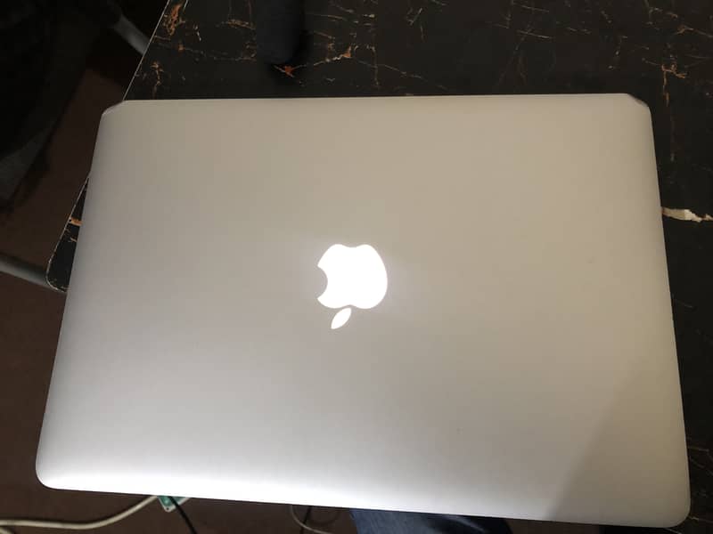 Apple Mackbook Air 2015 1