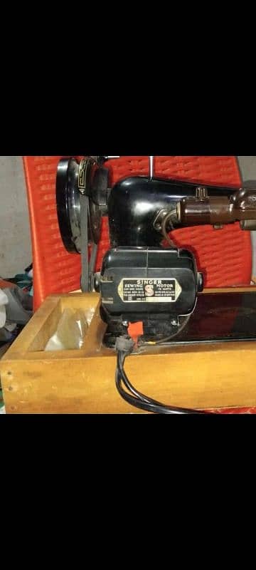 Singer Sewing machine 99k 1