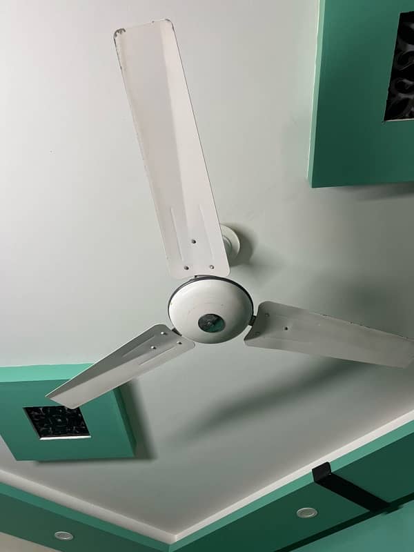 GFC ceiling fans in good condition 0