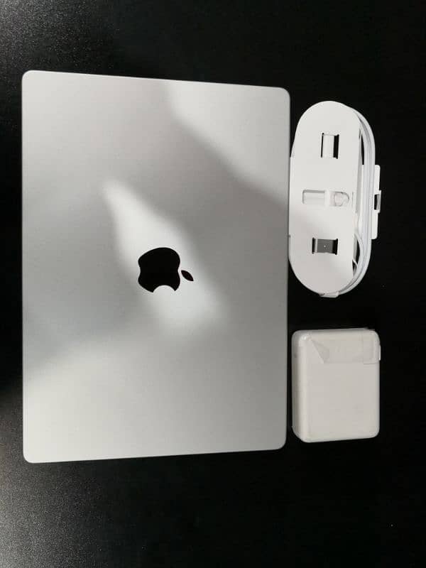 Macbook M3 Pro 14 inch 18GB 512GB 0