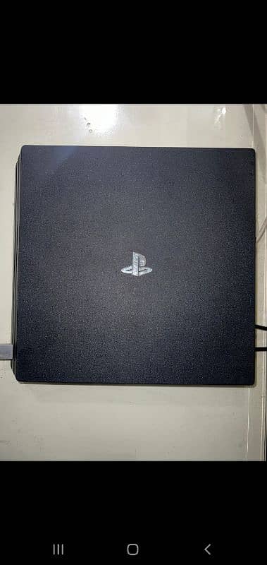 PS4 PRO 1TB 1