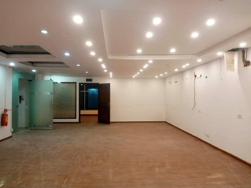 4 Marla Commercial Mezzanine Office for rent in DHA phase 6 0