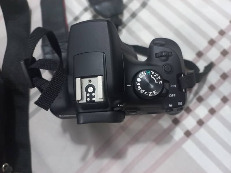 Canon EOS 1300D 1