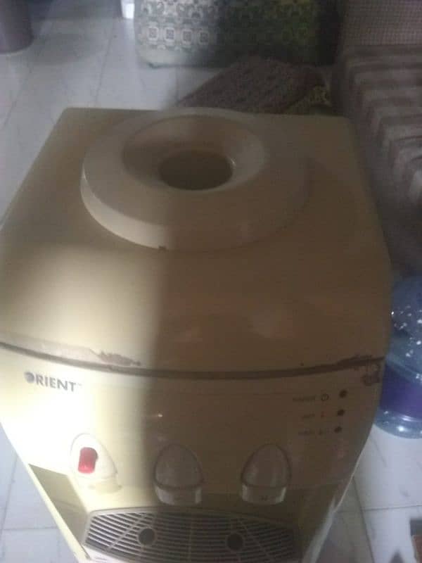 good condition water dispenser 2