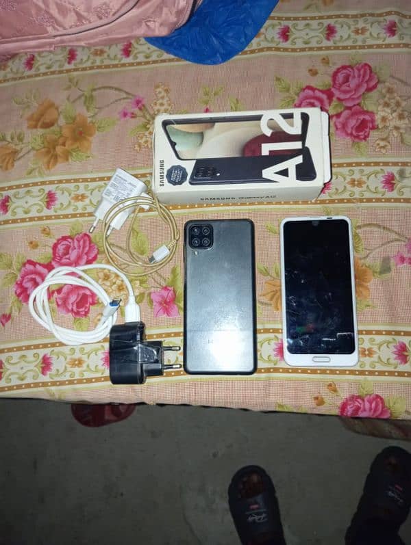 I am selling two mobiles read description 0