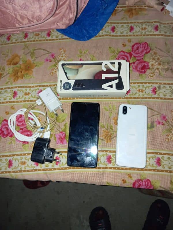 I am selling two mobiles read description 3