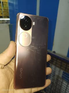 vivo v40e