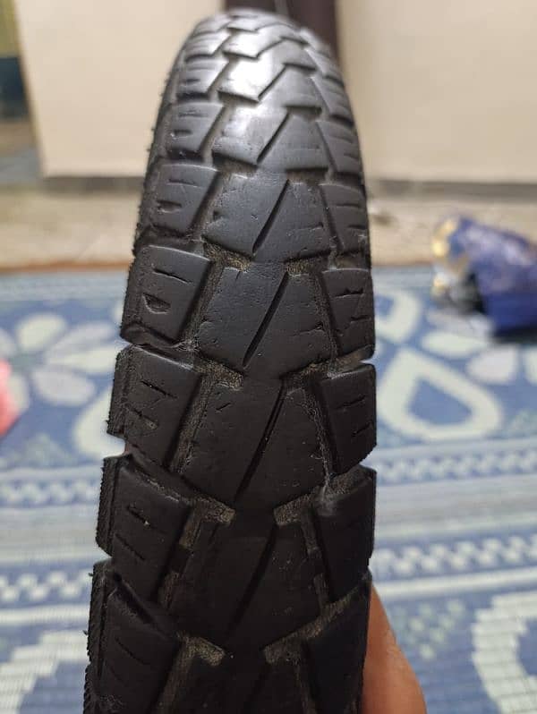 90/90-18 and 3.00-18 Ybr tyre 2