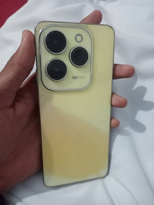 infinix hot 40 pro 0