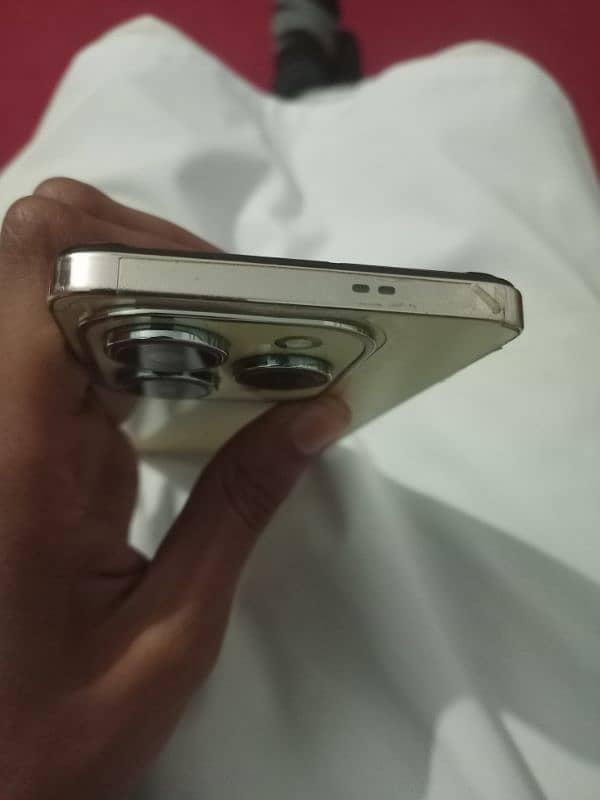 infinix hot 40 pro 1