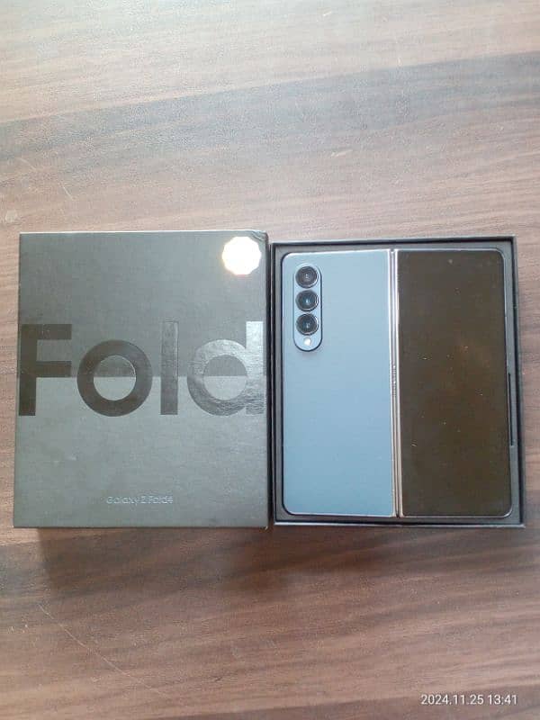 Samsung z fold 4 1